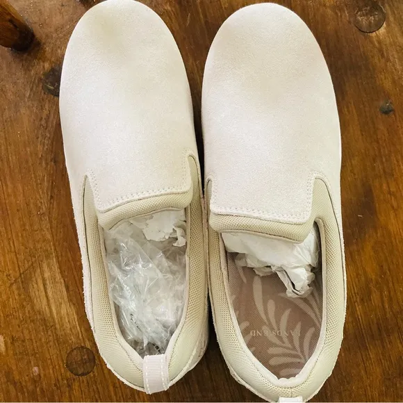 Lands End size 8 1/2 stone leather slide in shoes