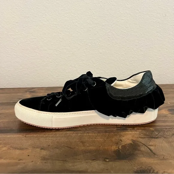 L’Autre Chose Made in Italy Black Ruffled Velvety Lace-Up Sneakers Size 37/US 7