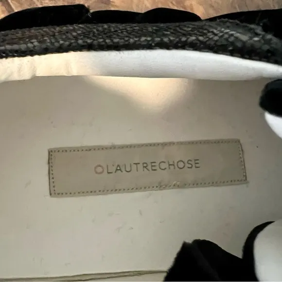 L’Autre Chose Made in Italy Black Ruffled Velvety Lace-Up Sneakers Size 37/US 7