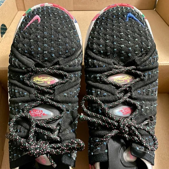 Lebron XVII (GS) shoes - barely worn