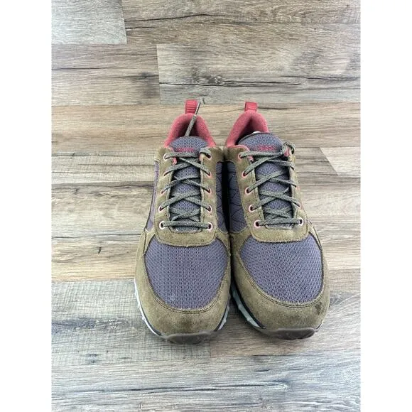 LL sneaker 5 mens size 10.5 suede waterproof lace up athletic shoes
