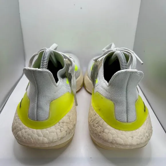 Men’s Adidas Ultraboost 21 Running Shoes Size 8
