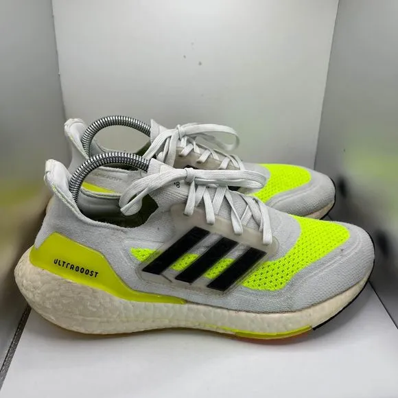 Men’s Adidas Ultraboost 21 Running Shoes Size 8