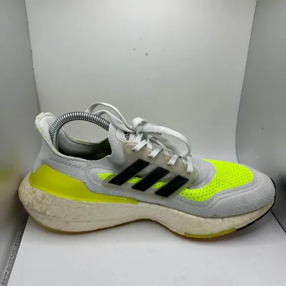Men’s Adidas Ultraboost 21 Running Shoes Size 8