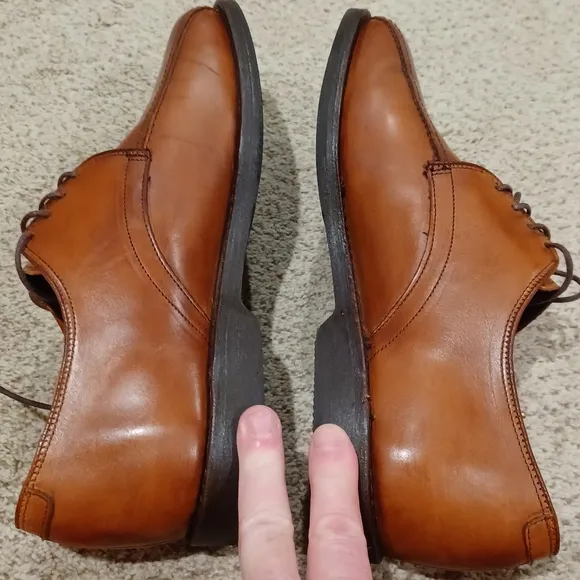 Men's Allen Edmonds Road Warrior leather dress shoes D 1604 Size 9.5