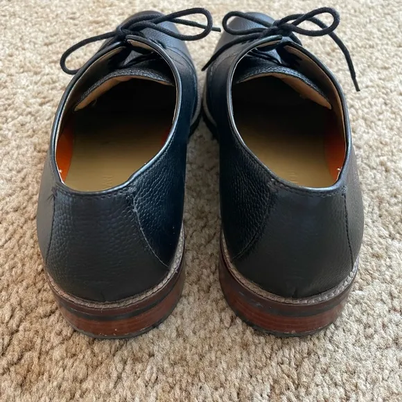 Mens black pebble leather Cole Haan waterproof dress shoes - great condition!