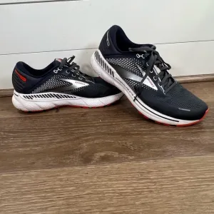 Men's Brooks Adrenaline 22