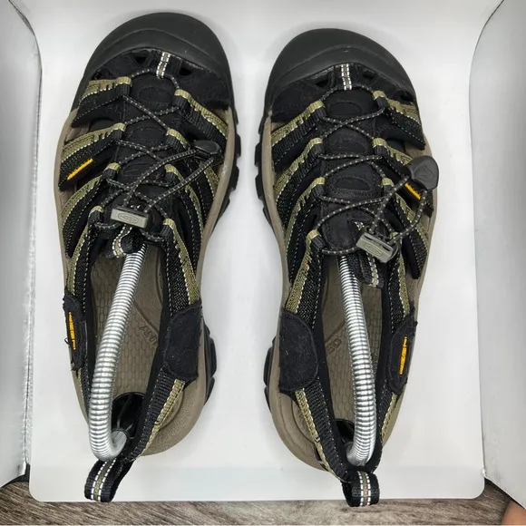 Men’s KEEN Sandals Size 7