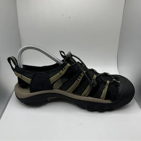 Men’s KEEN Sandals Size 7