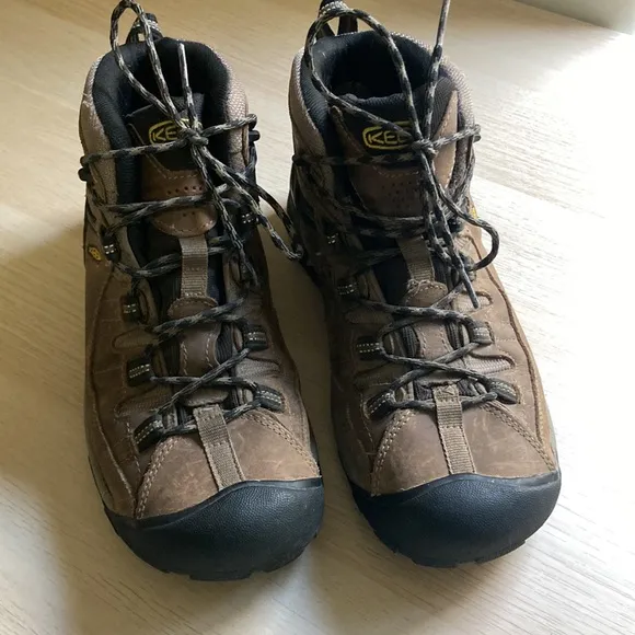 Men's KEEN Targhee II Mid Waterproof Hiking Boots, Size 11, Brown and Black