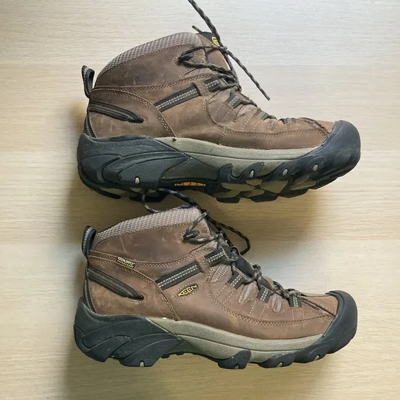 Men's KEEN Targhee II Mid Waterproof Hiking Boots, Size 11, Brown and Black