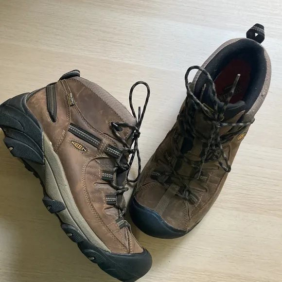 Men's KEEN Targhee II Mid Waterproof Hiking Boots, Size 11, Brown and Black
