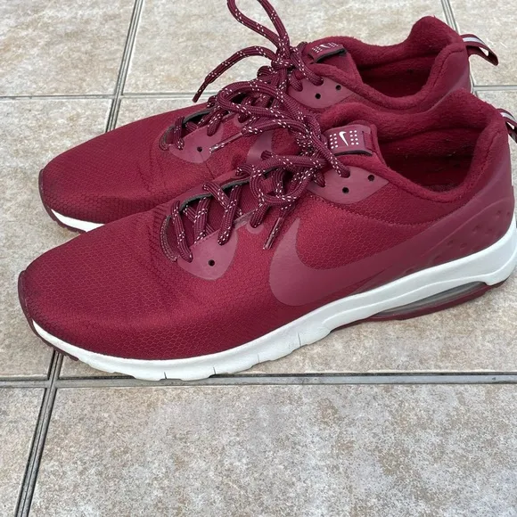 Mens Nike Air Max Motion LW SE In Team Red Running Shoes - Size 13