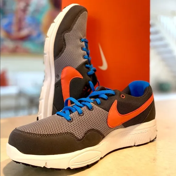 MEN’S NIKE LUNARFLY  SNEAKERS STYLE #396048-009 SIZE 9 NEW IN BOX
