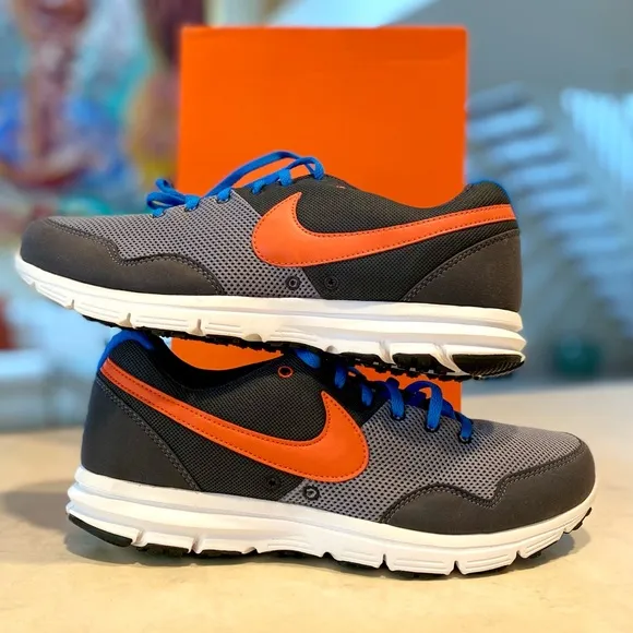 MEN’S NIKE LUNARFLY  SNEAKERS STYLE #396048-009 SIZE 9 NEW IN BOX