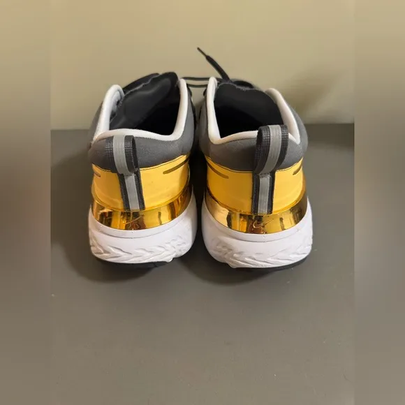 Mens Nike Running Shoes