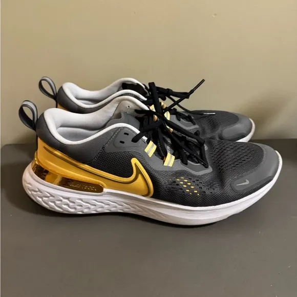 Mens Nike Running Shoes