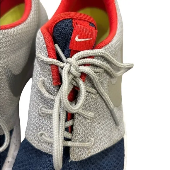 MEN’S NikeiD Roshe Running Sneaker Shoes, Size 7.5  Gray Blue Red