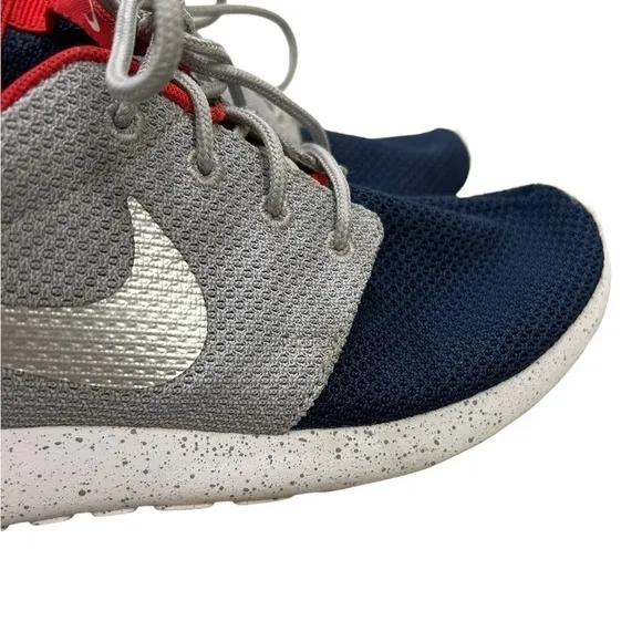 MEN’S NikeiD Roshe Running Sneaker Shoes, Size 7.5  Gray Blue Red