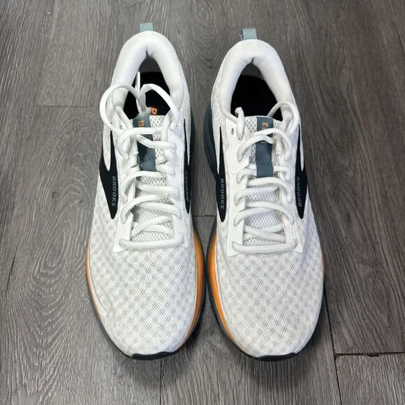 Men’s SAMPLE Brooks Trace 3 White Blue  Running Shoes Size 9 NEW