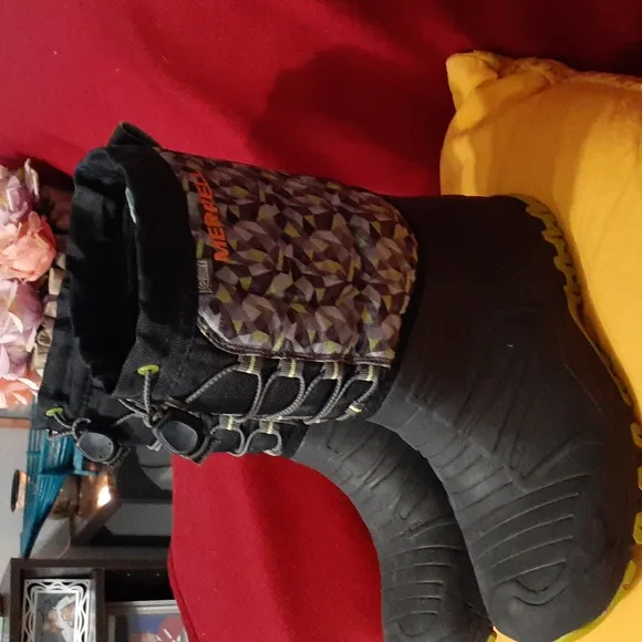 MERREL WATERPROOF BOOTS