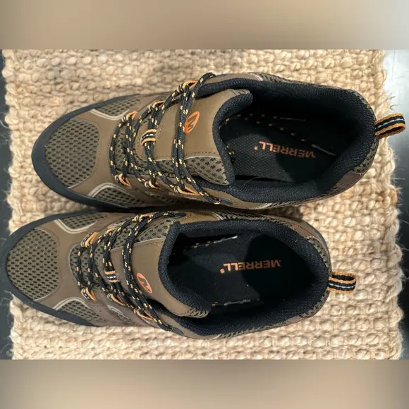 Merrell boys brown Moab 2 low cut hikers waterproof lace up shoes size 6