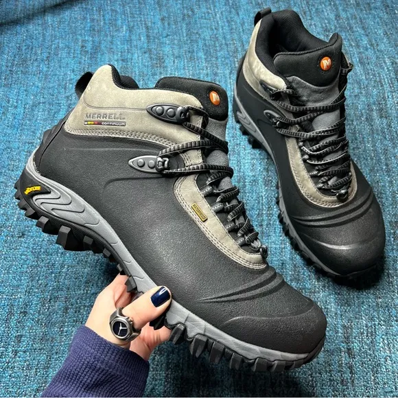 Merrell Thermo 6 Waterproof Hiking Boots Insulated in Black Grey Vibram Soles