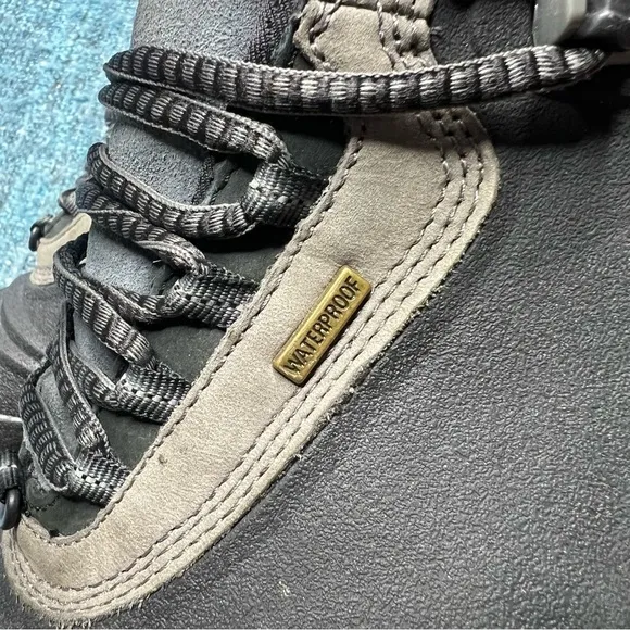 Merrell Thermo 6 Waterproof Hiking Boots Insulated in Black Grey Vibram Soles