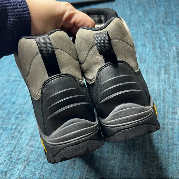 Merrell Thermo 6 Waterproof Hiking Boots Insulated in Black Grey Vibram Soles