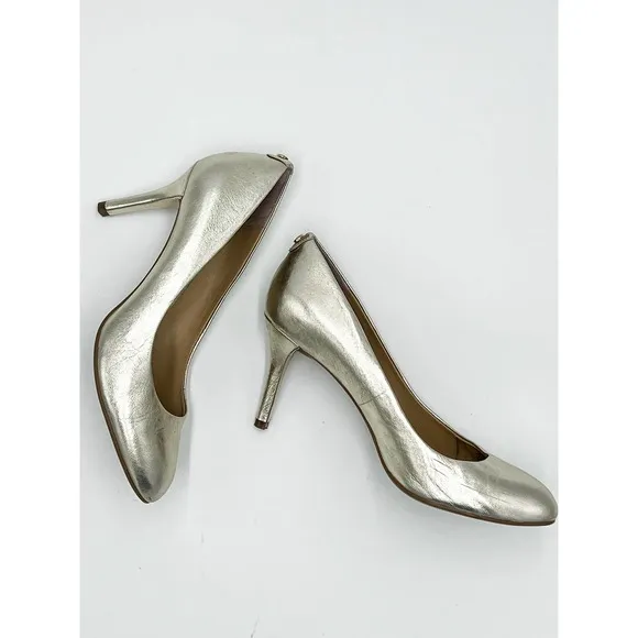 Michael Kors Gold Round Toe Pump Heels EUC Size 8