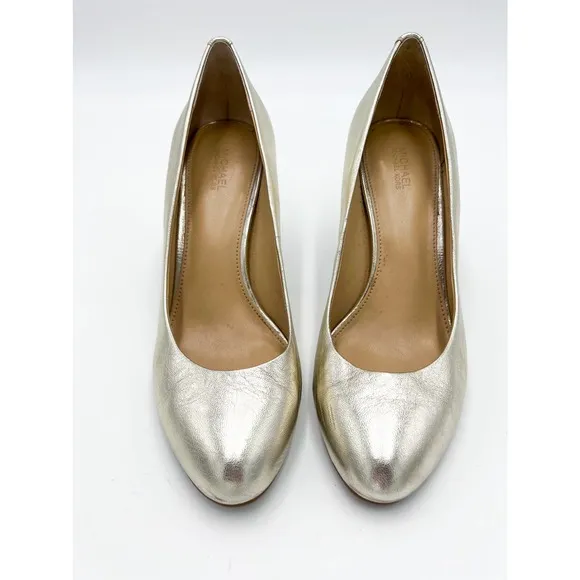 Michael Kors Gold Round Toe Pump Heels EUC Size 8