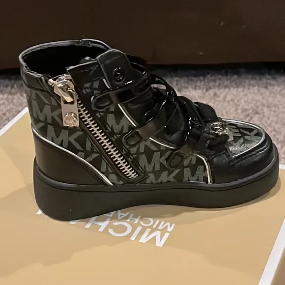 Michael Kors Ivy Vin shoes sneakers new black grey TD Toddlers Girls Size 6