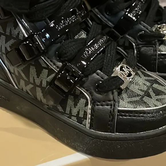 Michael Kors Ivy Vin shoes sneakers new black grey TD Toddlers Girls Size 6