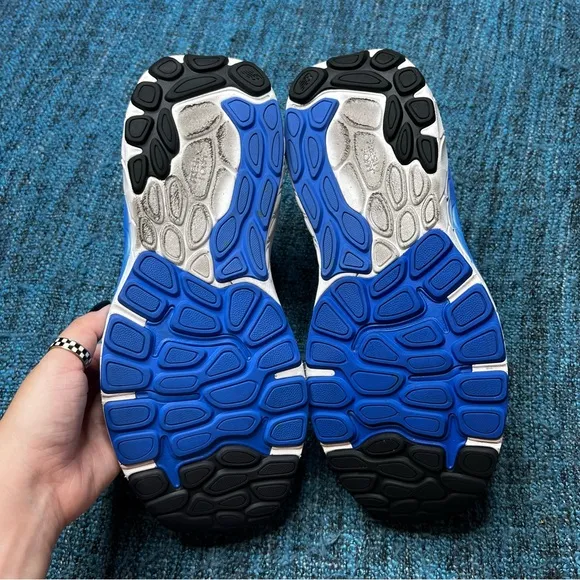 New Balance 860v13 Running Shoes in Cobalt Blue Black
