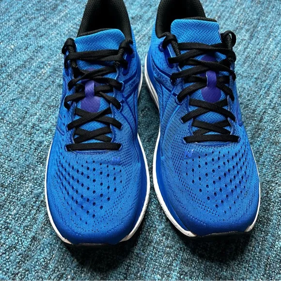 New Balance 860v13 Running Shoes in Cobalt Blue Black