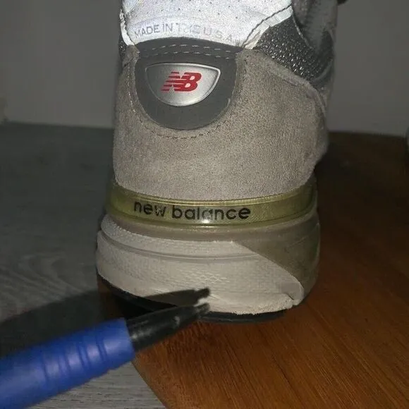 New Balance 990v4 Men’s Size 8 USA Womens 9.5 Grey White M990GL4 Silver Shoes