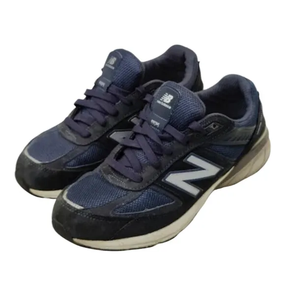 New Balance Blue 990v5 sneakers  sz 7.5/8 Ladies