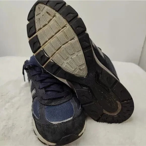 New Balance Blue 990v5 sneakers  sz 7.5/8 Ladies