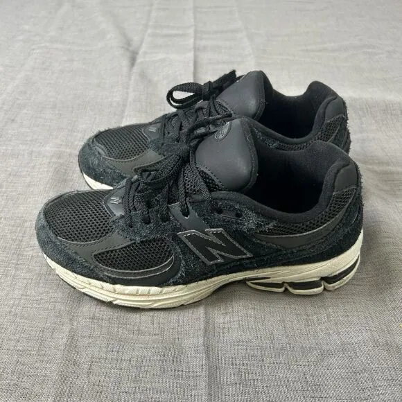 New Balance Boys 2002R GC2002BK Black Running Shoes Sneakers Size 6 Boys Size