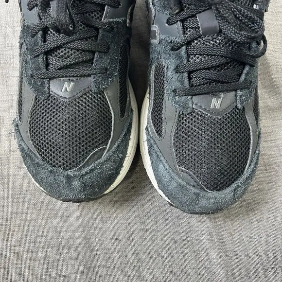 New Balance Boys 2002R GC2002BK Black Running Shoes Sneakers Size 6 Boys Size