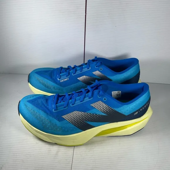 New Balance FuelCell Rebel V4