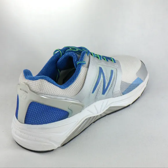 NEW BALANCE M3040 Optimum Control Running Shoes