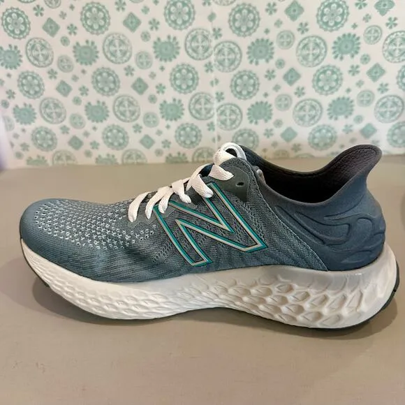 New Balance men’s  Size 9 Running Shoes Sneaker Fresh Foam 1080G11 green White