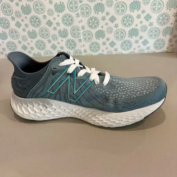 New Balance men’s  Size 9 Running Shoes Sneaker Fresh Foam 1080G11 green White