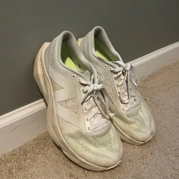New Balance Rebel V4s