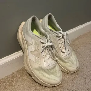 New Balance Rebel V4s