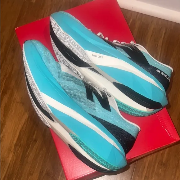 New Balance Women's SC Elite V4 Blue and Black Running Shoes