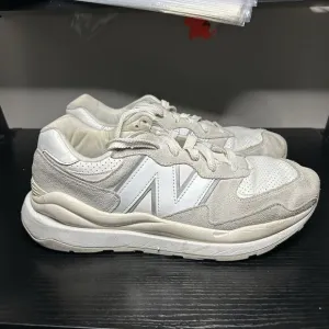 New Balance 57/40 Sneakers Mens Size 10 D White Gray Shoes