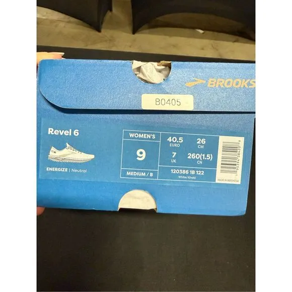 New Brooks Revel 6 White Khaki Running Shoes Sneakers 9