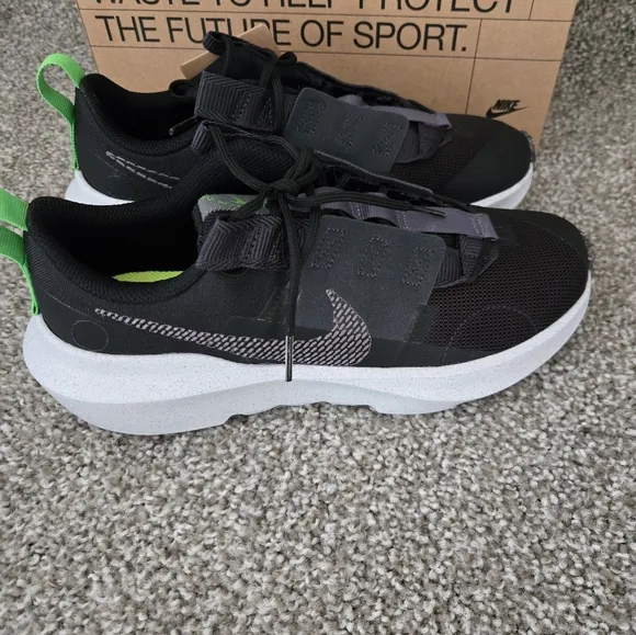 NEW - Nike Crater Impact Youth Size 6 /EU 38.5 /women’s Size 7.5 Running Shoes